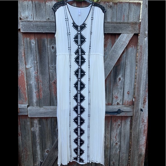 Black and white maxi dress (from target) - Picture 1 of 1